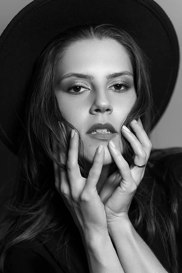 poses hipnoticas - kenia melo 64